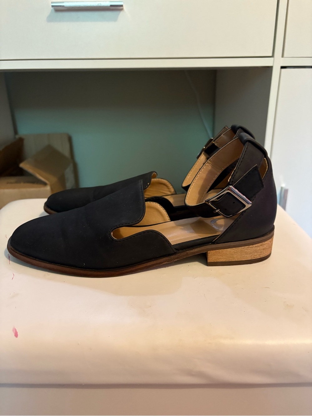 Black Ankle-Strap D'Orsay Flats - Women - Picture 4 of 6